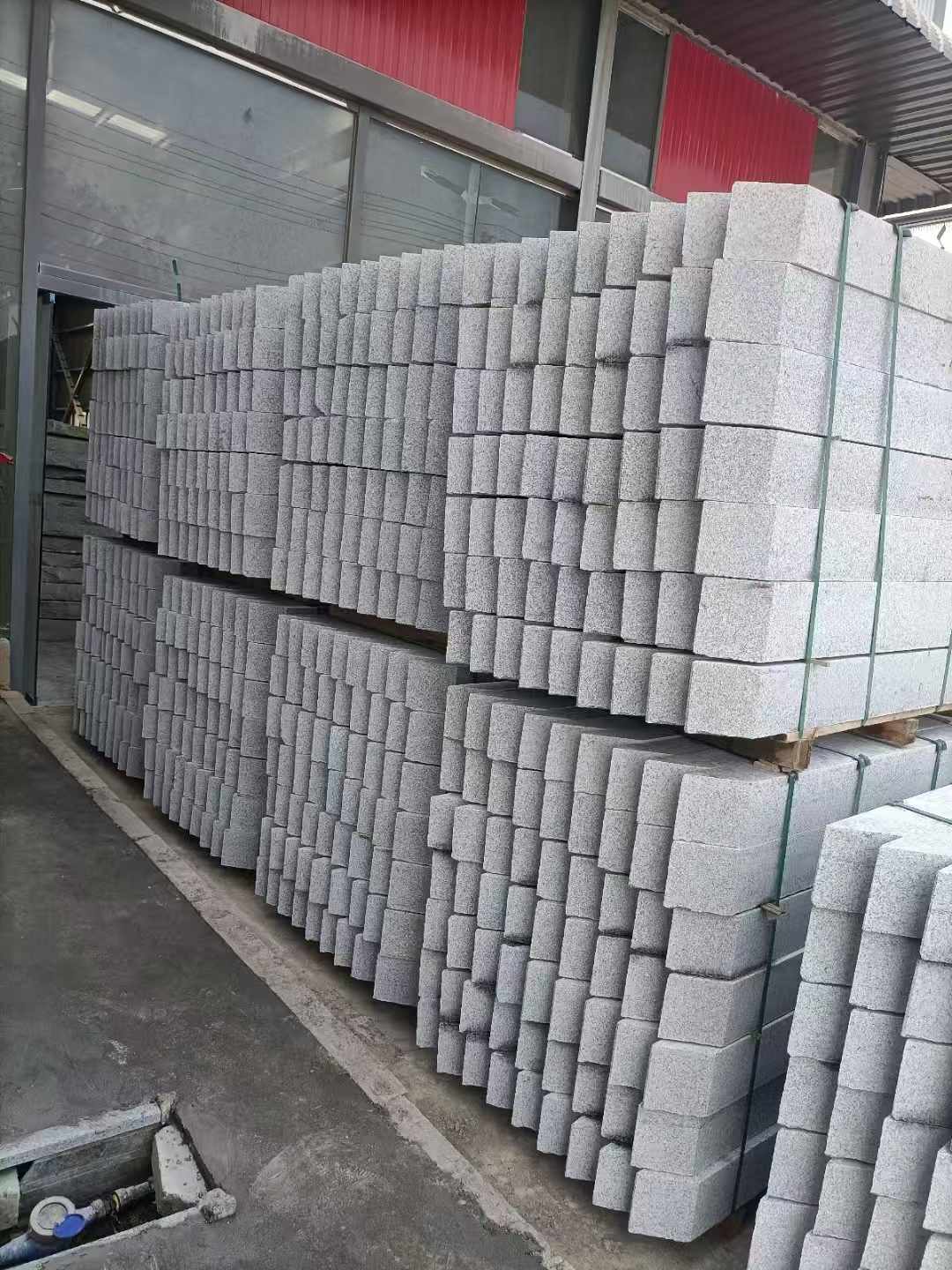 呼和浩特芝麻白树围石 树池