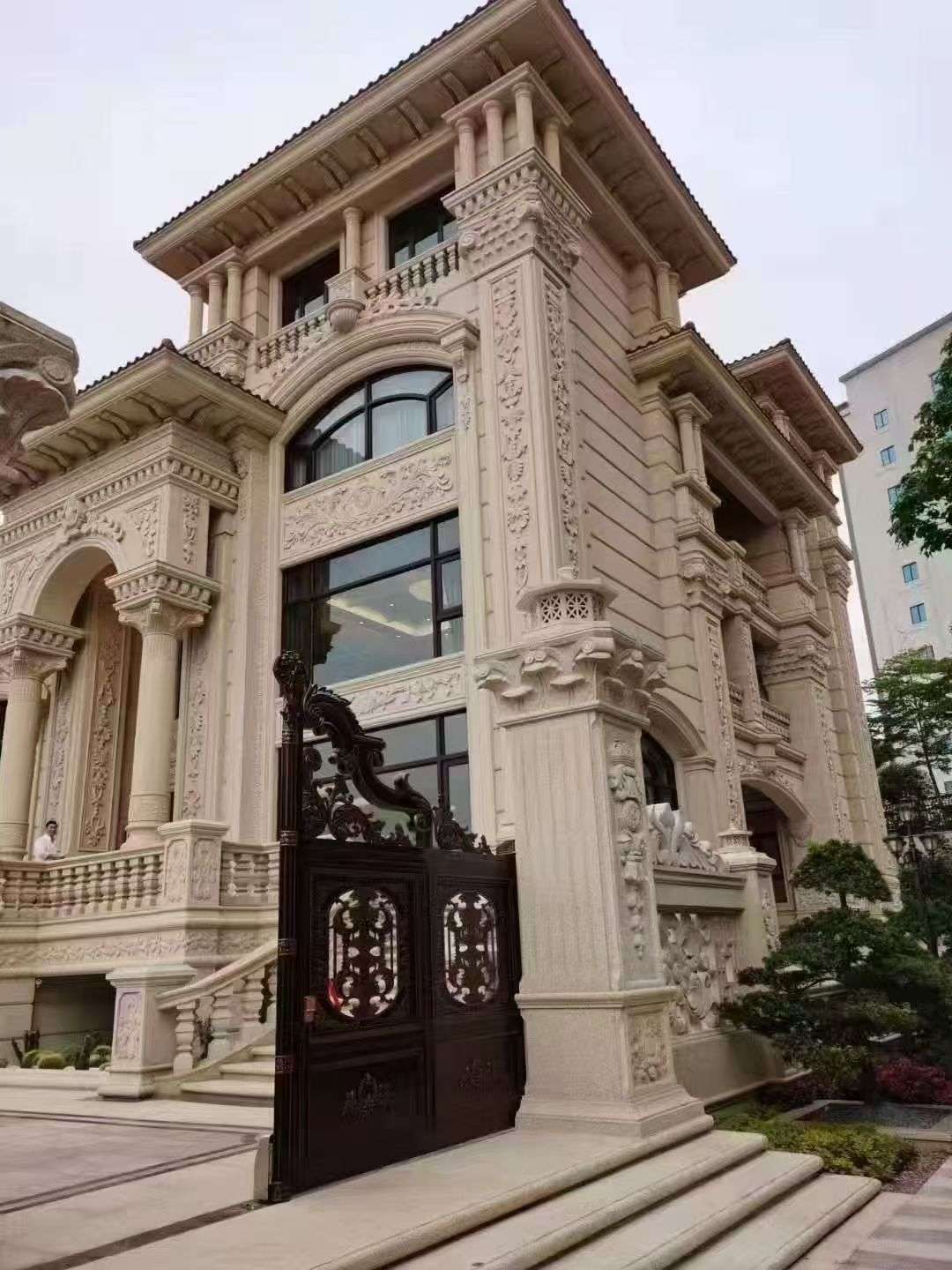 呼和浩特黄金麻别墅外墙异形定制