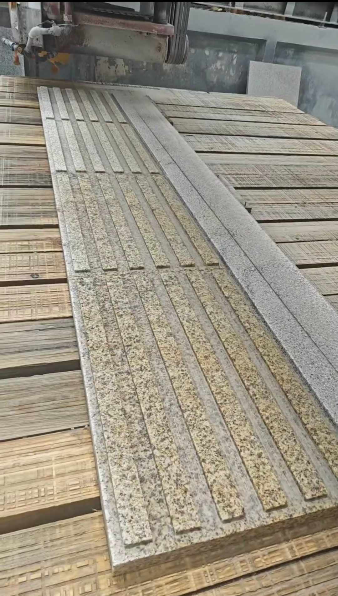 呼和浩特黄金麻盲道石 盲条